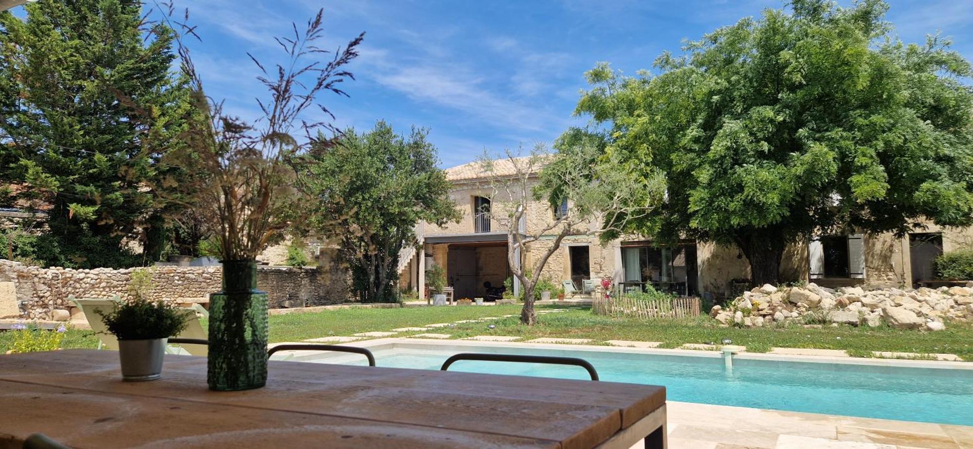 Appartement Dans Un Mas Provencal Renove Saint-Hilaire-dʼOzilhan Eksteriør bilde